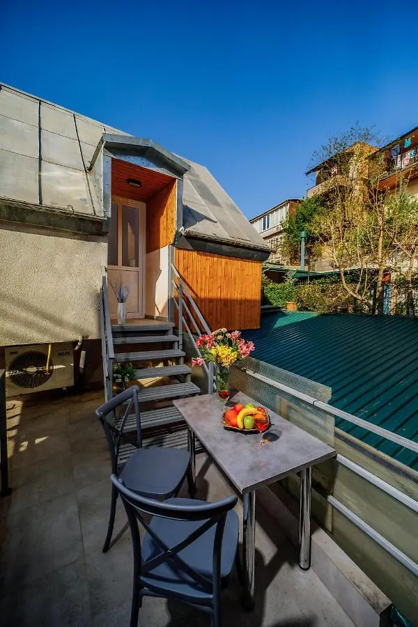 Rustaveli Apartment With Balcony Tbilisi